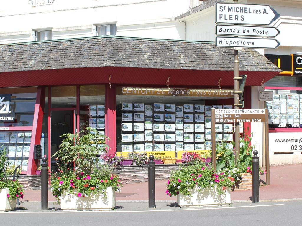 l'équipe de l'agence Agence Pays d'Andaines