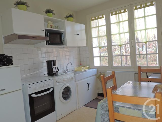 Afficher la photo en grand Studio à vendre - 1 pièce - 29.0 m2 - BAGNOLES DE L ORNE NORMANDIE - 61 - BASSE-NORMANDIE - Century 21 Agence Pays D'Andaines