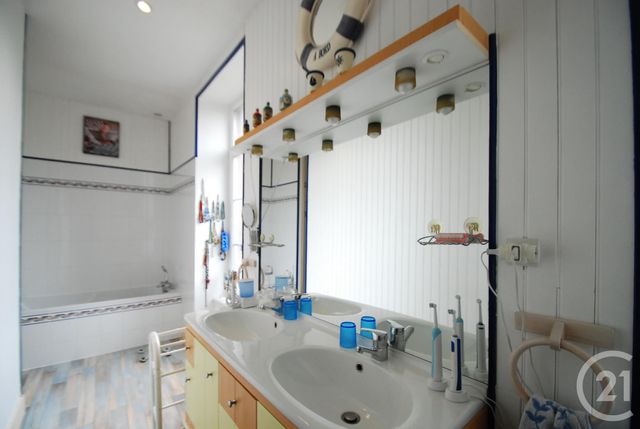 maison à vendre - 8 pièces - 212.1 m2 - LASSAY LES CHATEAUX - 53 - PAYS-DE-LOIRE - Century 21 Agence Pays D'Andaines maison à vendre - 8 pièces - 212.1 m2 - LASSAY LES CHATEAUX - 53 - PAYS-DE-LOIRE - Century 21 Agence Pays D'Andaines