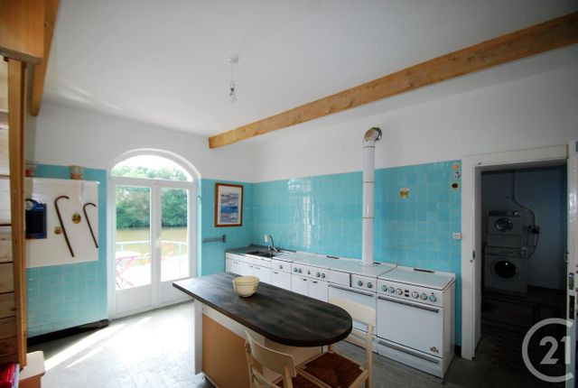 Afficher la photo en grand maison à vendre - 9 pièces - 237.5 m2 - LASSAY LES CHATEAUX - 53 - PAYS-DE-LOIRE - Century 21 Agence Pays D'Andaines