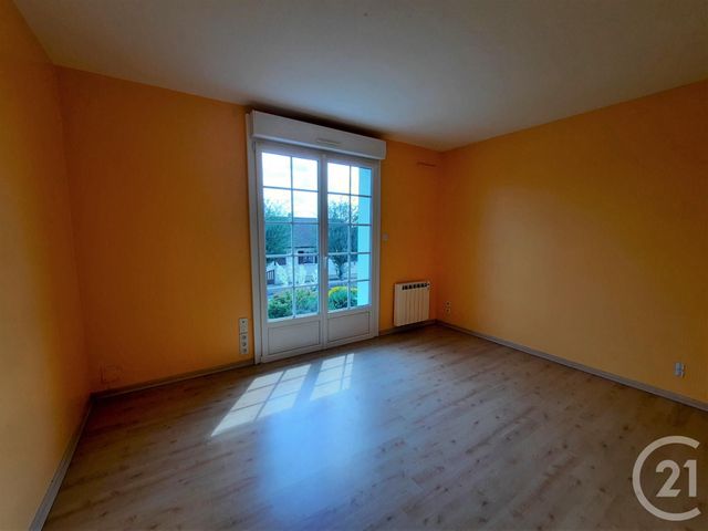 Afficher la photo en grand maison à vendre - 6 pièces - 127.75 m2 - LASSAY LES CHATEAUX - 53 - PAYS-DE-LOIRE - Century 21 Agence Pays D'Andaines