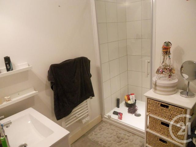 Afficher la photo en grand Appartement F3 à louer - 3 pièces - 70.81 m2 - BAGNOLES DE L ORNE NORMANDIE - 61 - BASSE-NORMANDIE - Century 21 Agence Pays D'Andaines