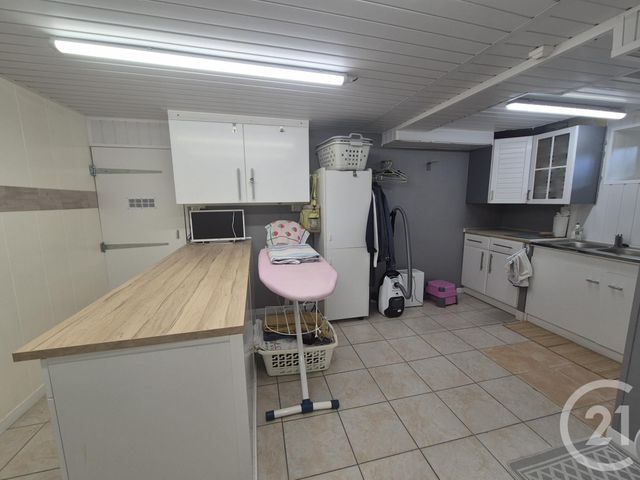 maison à vendre - 8 pièces - 197.5 m2 - BAGNOLES DE L ORNE NORMANDIE - 61 - BASSE-NORMANDIE - Century 21 Agence Pays D'Andaines