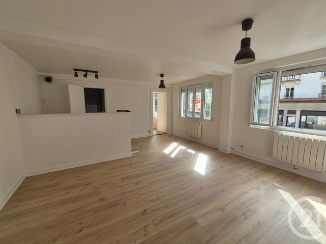 Appartement F3 à vendre - 3 pièces - 61.52 m2 - BAGNOLES DE L ORNE NORMANDIE - 61 - BASSE-NORMANDIE - Century 21 Agence Pays D'Andaines
