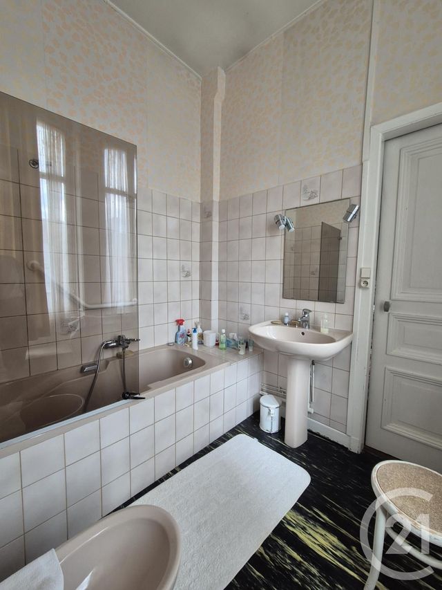 maison à vendre - 11 pièces - 216.0 m2 - BRIOUZE - 61 - BASSE-NORMANDIE - Century 21 Agence Pays D'Andaines