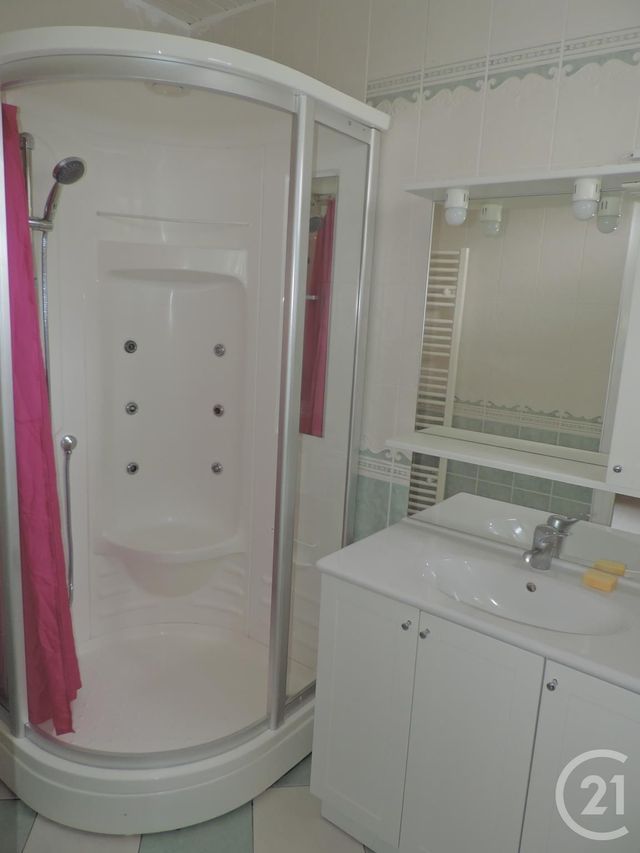 Afficher la photo en grand Appartement F2 à louer - 2 pièces - 38.0 m2 - BAGNOLES DE L ORNE - 61 - BASSE-NORMANDIE - Century 21 Agence Pays D'Andaines