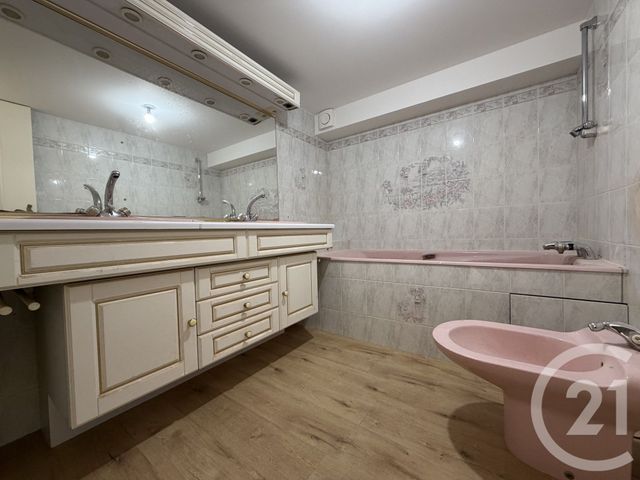 Appartement Duplex à vendre - 5 pièces - 106.09 m2 - BAGNOLES DE L ORNE NORMANDIE - 61 - BASSE-NORMANDIE - Century 21 Agence Pays D'Andaines