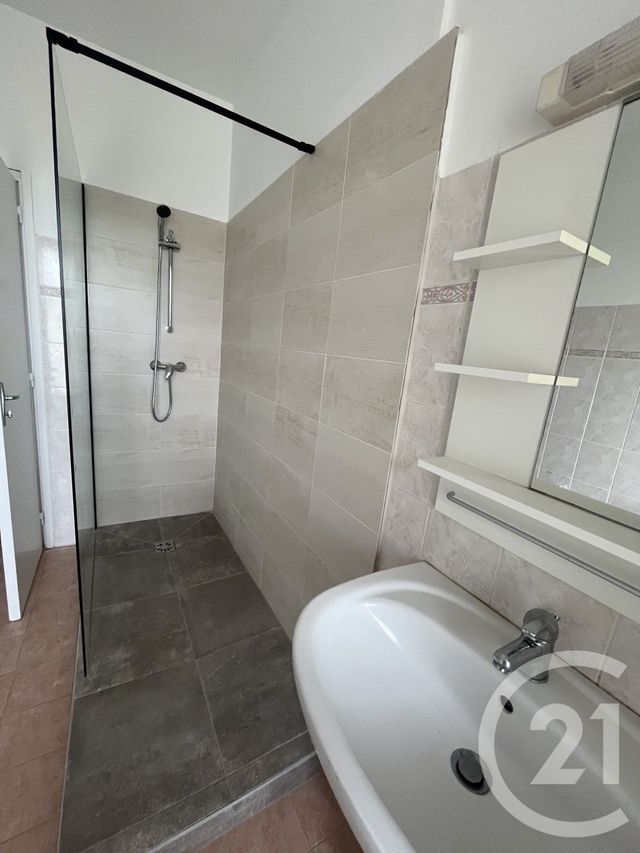 Appartement F2 à louer - 2 pièces - 53.0 m2 - BAGNOLES DE L ORNE NORMANDIE - 61 - BASSE-NORMANDIE - Century 21 Agence Pays D'Andaines