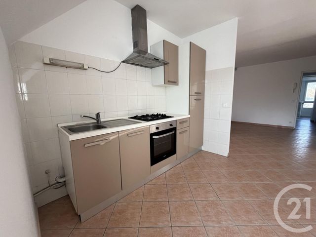 Appartement à louer - 2 pièces - 46.67 m2 - BAGNOLES DE L ORNE NORMANDIE - 61 - BASSE-NORMANDIE - Century 21 Agence Pays D'Andaines