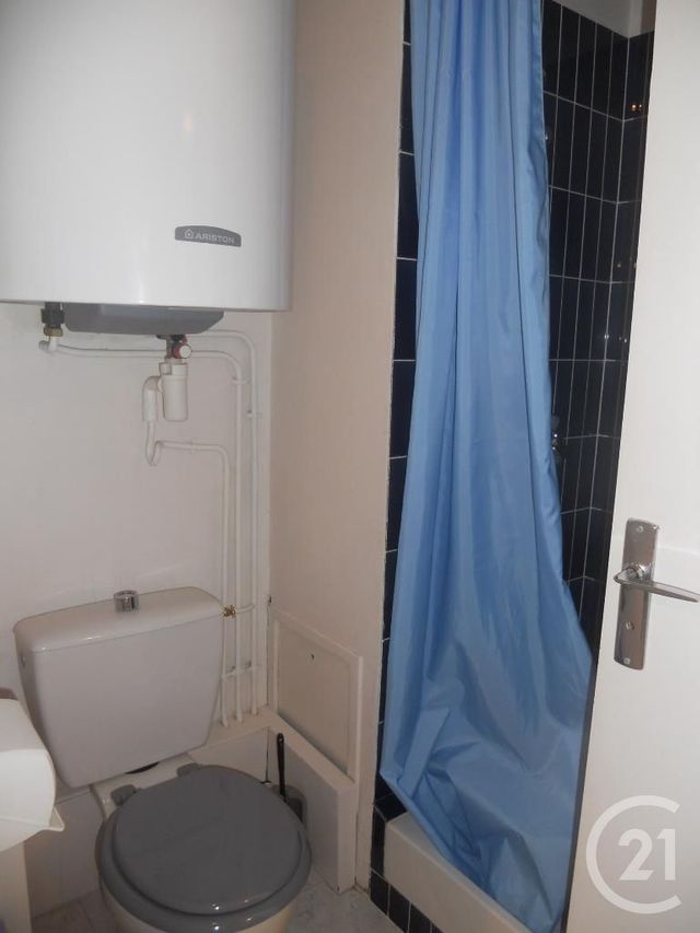 Appartement F1 à louer - 1 pièce - 18.0 m2 - BAGNOLES DE L ORNE NORMANDIE - 61 - BASSE-NORMANDIE - Century 21 Agence Pays D'Andaines