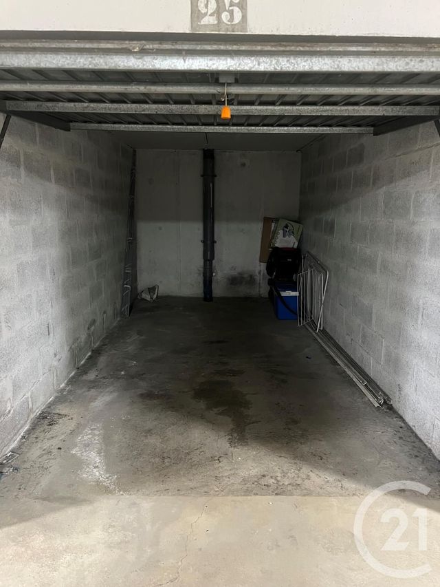 parking à louer - 13.0 m2 - BAGNOLES DE L ORNE NORMANDIE - 61 - BASSE-NORMANDIE - Century 21 Agence Pays D'Andaines