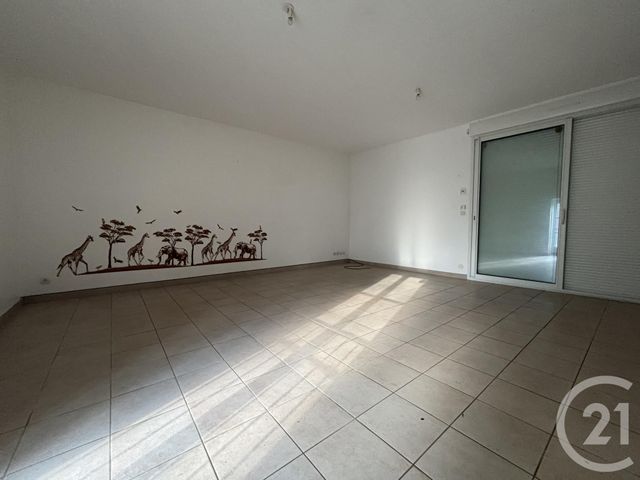 maison à louer - 4 pièces - 96.8 m2 - STE MARGUERITE DE CARROUGES - 61 - BASSE-NORMANDIE - Century 21 Agence Pays D'Andaines