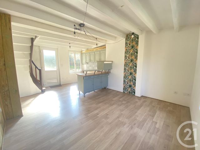 Appartement à louer - 2 pièces - 50.0 m2 - DOMFRONT EN POIRAIE - 61 - BASSE-NORMANDIE - Century 21 Agence Pays D'Andaines