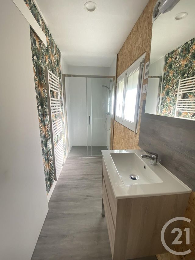 Appartement à louer - 2 pièces - 50.0 m2 - DOMFRONT EN POIRAIE - 61 - BASSE-NORMANDIE - Century 21 Agence Pays D'Andaines