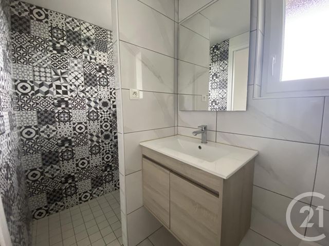 Appartement F3 à louer - 3 pièces - 58.0 m2 - BAGNOLES DE L ORNE NORMANDIE - 61 - BASSE-NORMANDIE - Century 21 Agence Pays D'Andaines