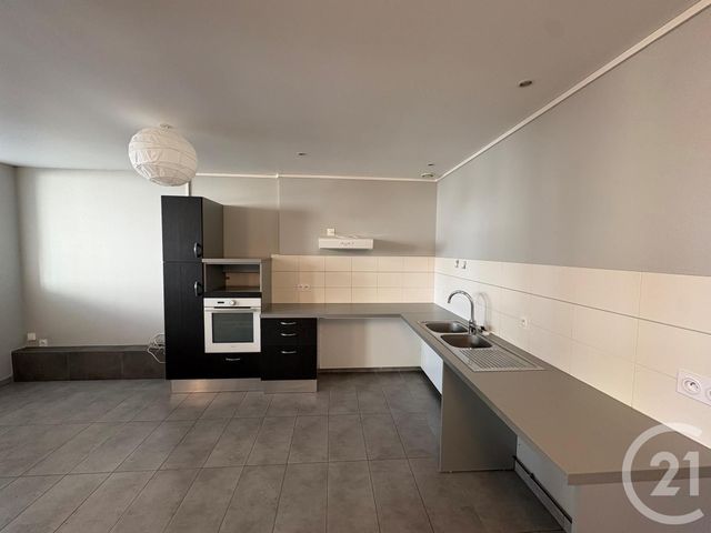 Appartement à louer - 2 pièces - 50.2 m2 - BAGNOLES DE L ORNE NORMANDIE - 61 - BASSE-NORMANDIE - Century 21 Agence Pays D'Andaines