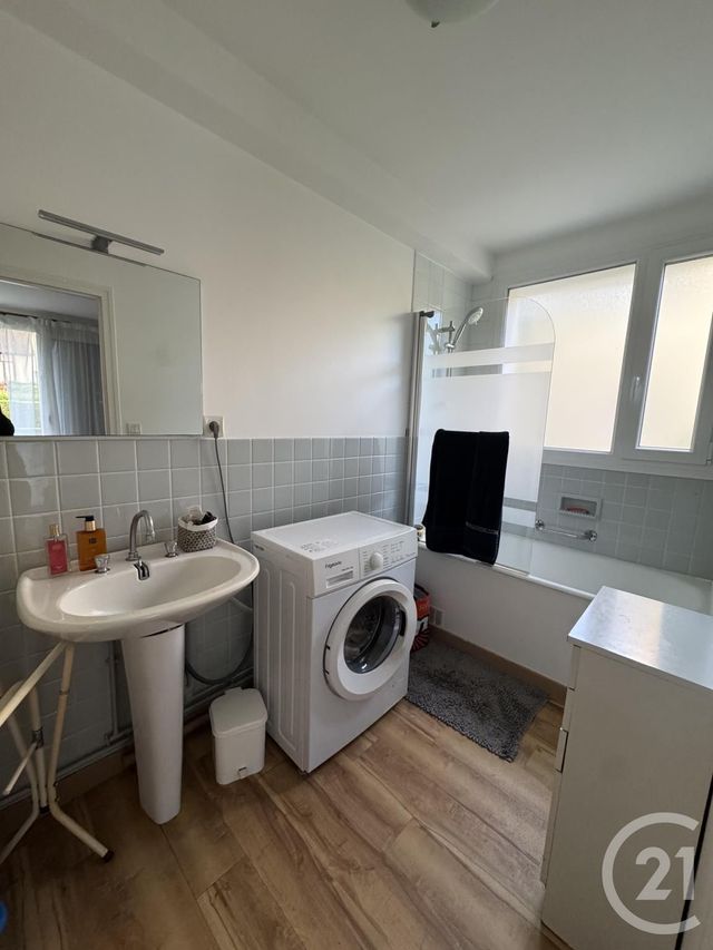 Appartement à louer - 2 pièces - 36.89 m2 - BAGNOLES DE L ORNE NORMANDIE - 61 - BASSE-NORMANDIE - Century 21 Agence Pays D'Andaines