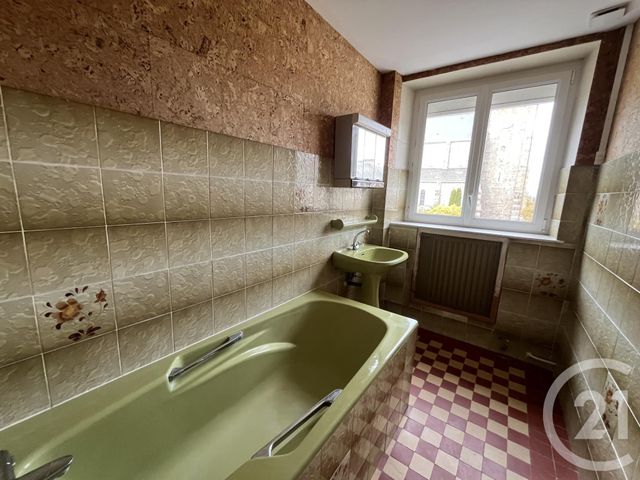 maison à louer - 7 pièces - 160.0 m2 - JOUE DU BOIS - 61 - BASSE-NORMANDIE - Century 21 Agence Pays D'Andaines