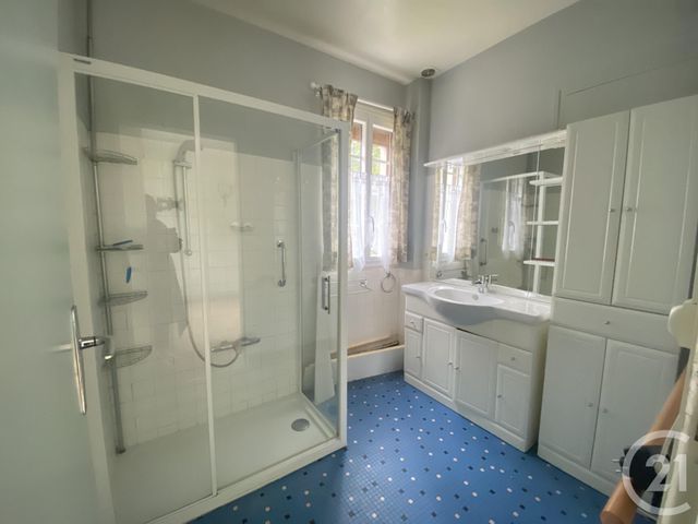 Appartement F4 à louer - 4 pièces - 90.11 m2 - BAGNOLES DE L ORNE NORMANDIE - 61 - BASSE-NORMANDIE - Century 21 Agence Pays D'Andaines