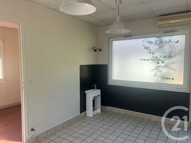 Appartement à louer - 2 pièces - 25.0 m2 - RIVES D ANDAINE - 61 - BASSE-NORMANDIE - Century 21 Agence Pays D'Andaines