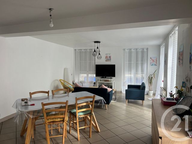 Appartement à louer - 4 pièces - 104.0 m2 - LA FERTE MACE - 61 - BASSE-NORMANDIE - Century 21 Agence Pays D'Andaines